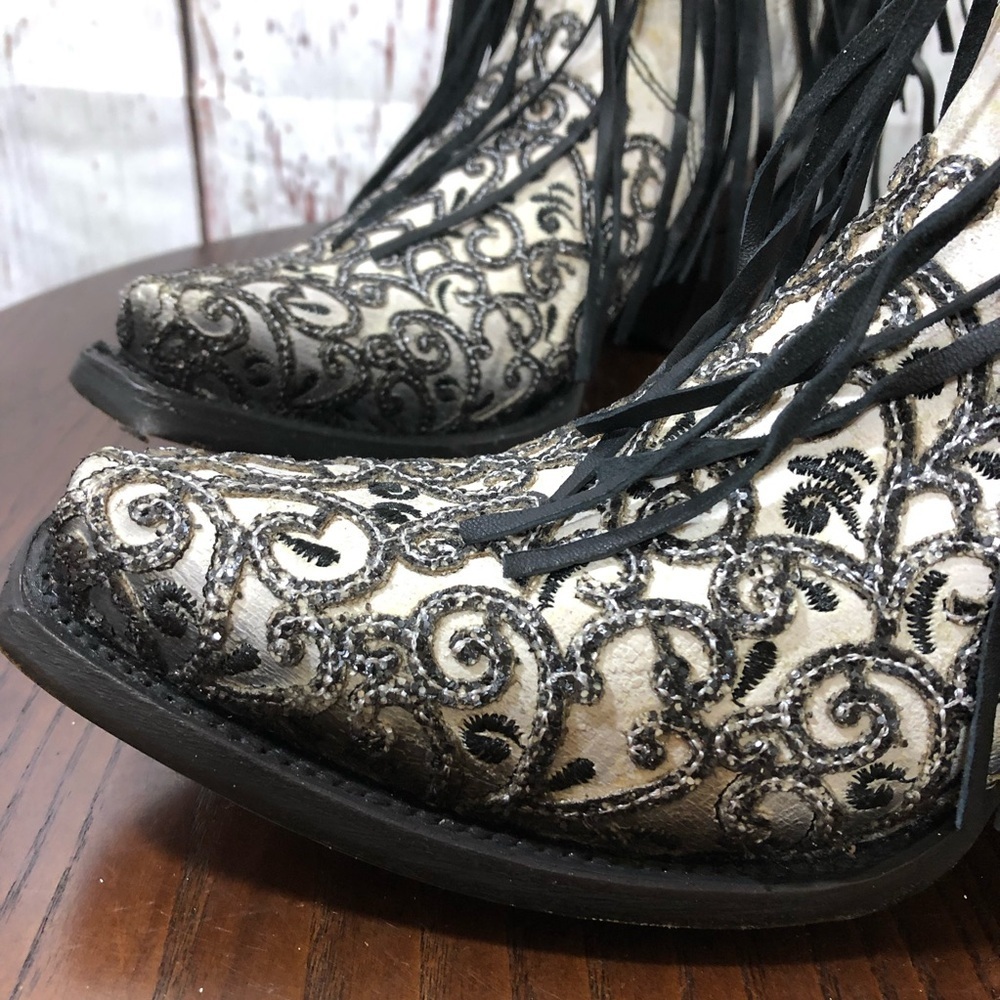 CORRAL handcrafted Fringe Embroidered Western Women’s Boot - Black and Cream 7 - Picture 3 of 16